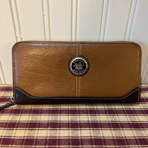 Dooney & Bourke Handbags - Dooney & Bourke Zip Around Wallet-Vintage